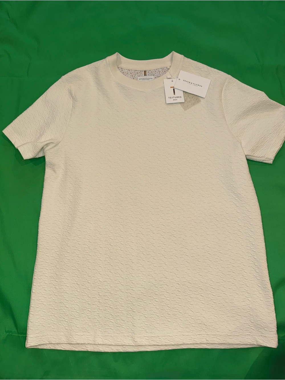 Denim & Flower Short-Sleeve Textured Crewneck T-Shirt in Off-White